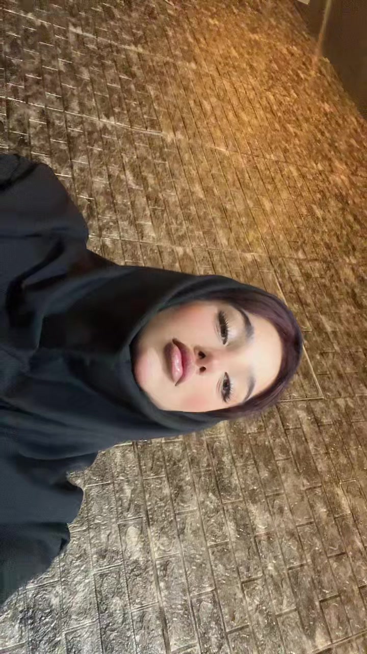 @Mahtabmahroyan
