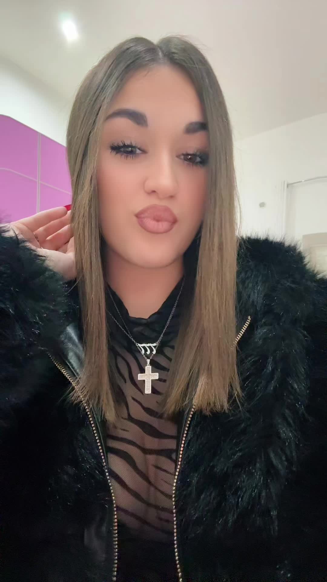 @𝒜𝓃𝓃𝒶 𝒮𝒾𝓁𝓋𝑒𝓈𝓉𝓇𝑜