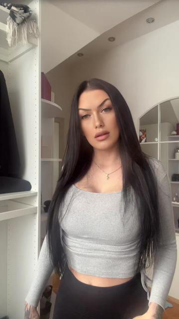@Inked_Kira 📚