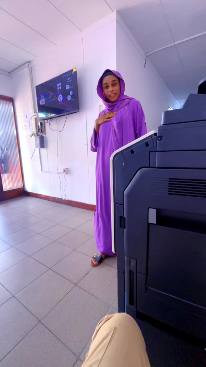 @Tour&eacute; Aicha