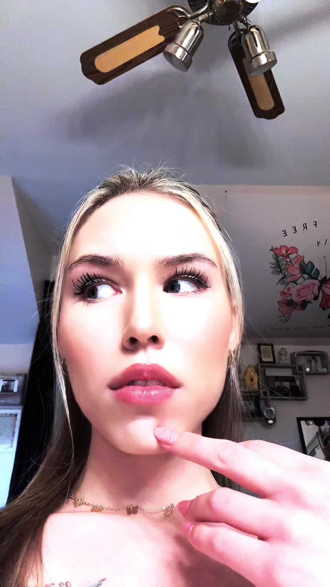 @Emy 💫