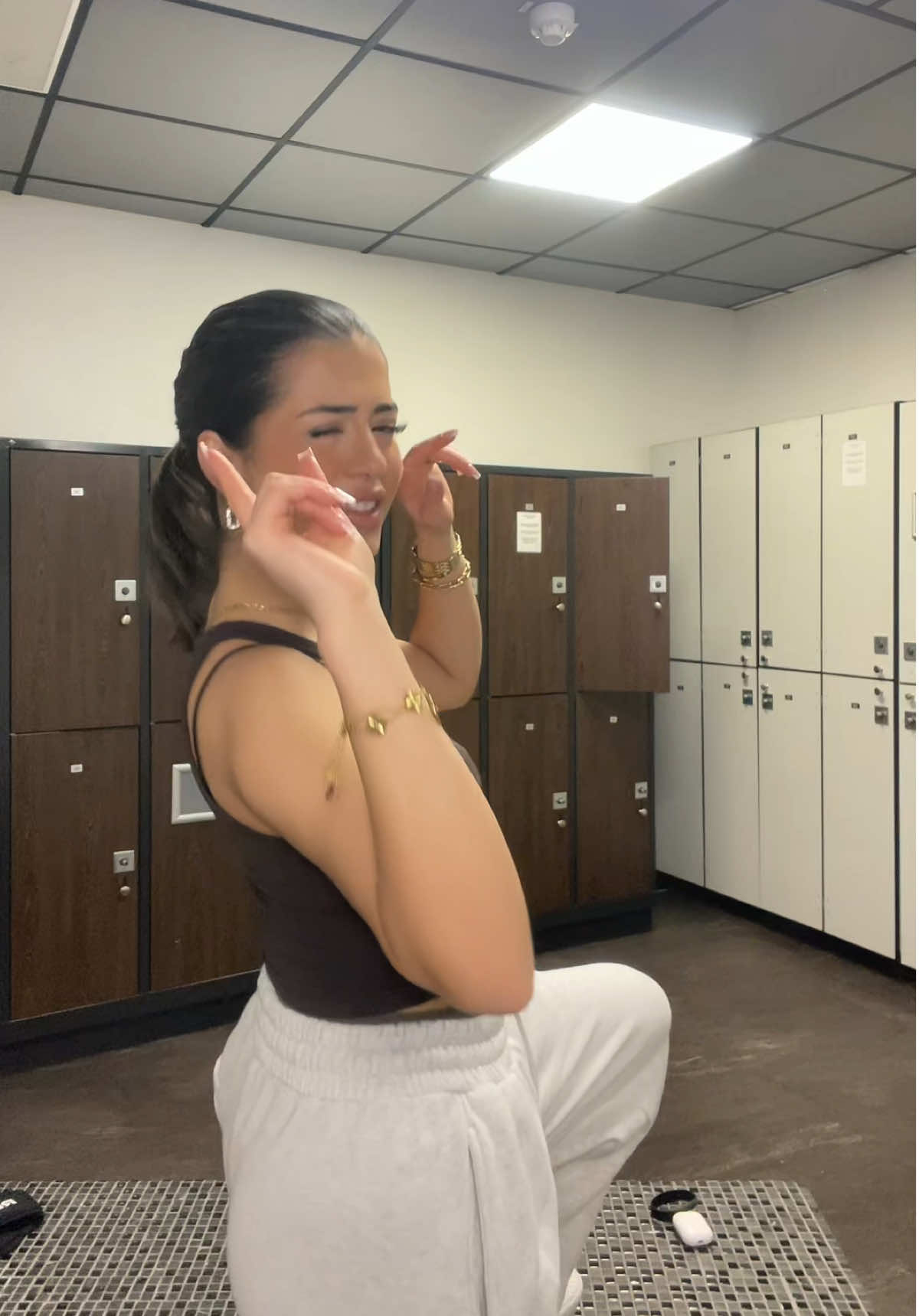 @&Ouml;zge