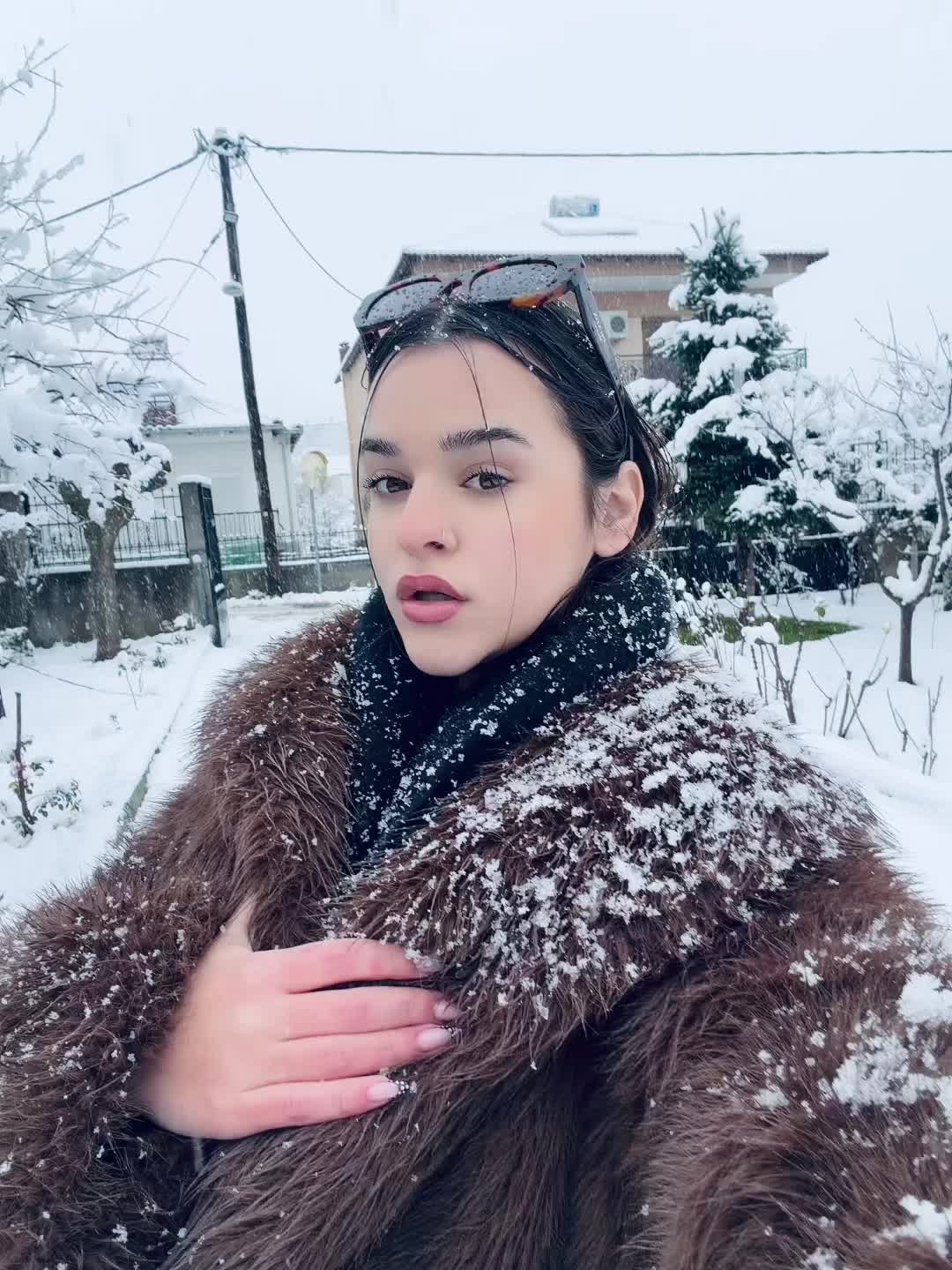 @elliplakia