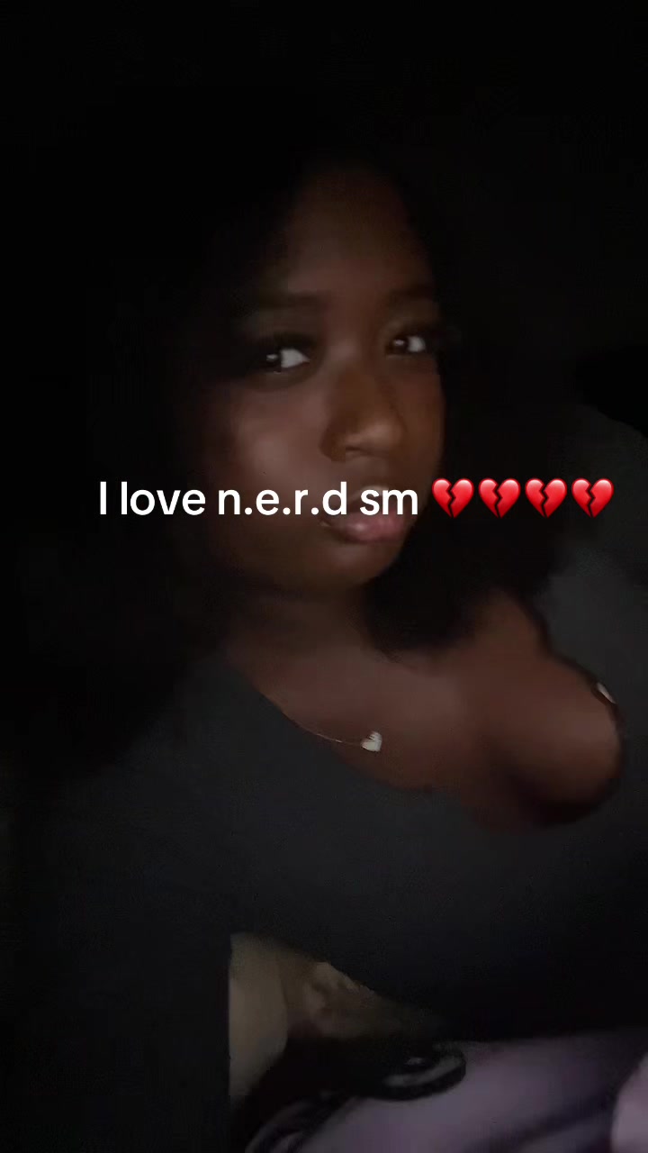 @lay🐞