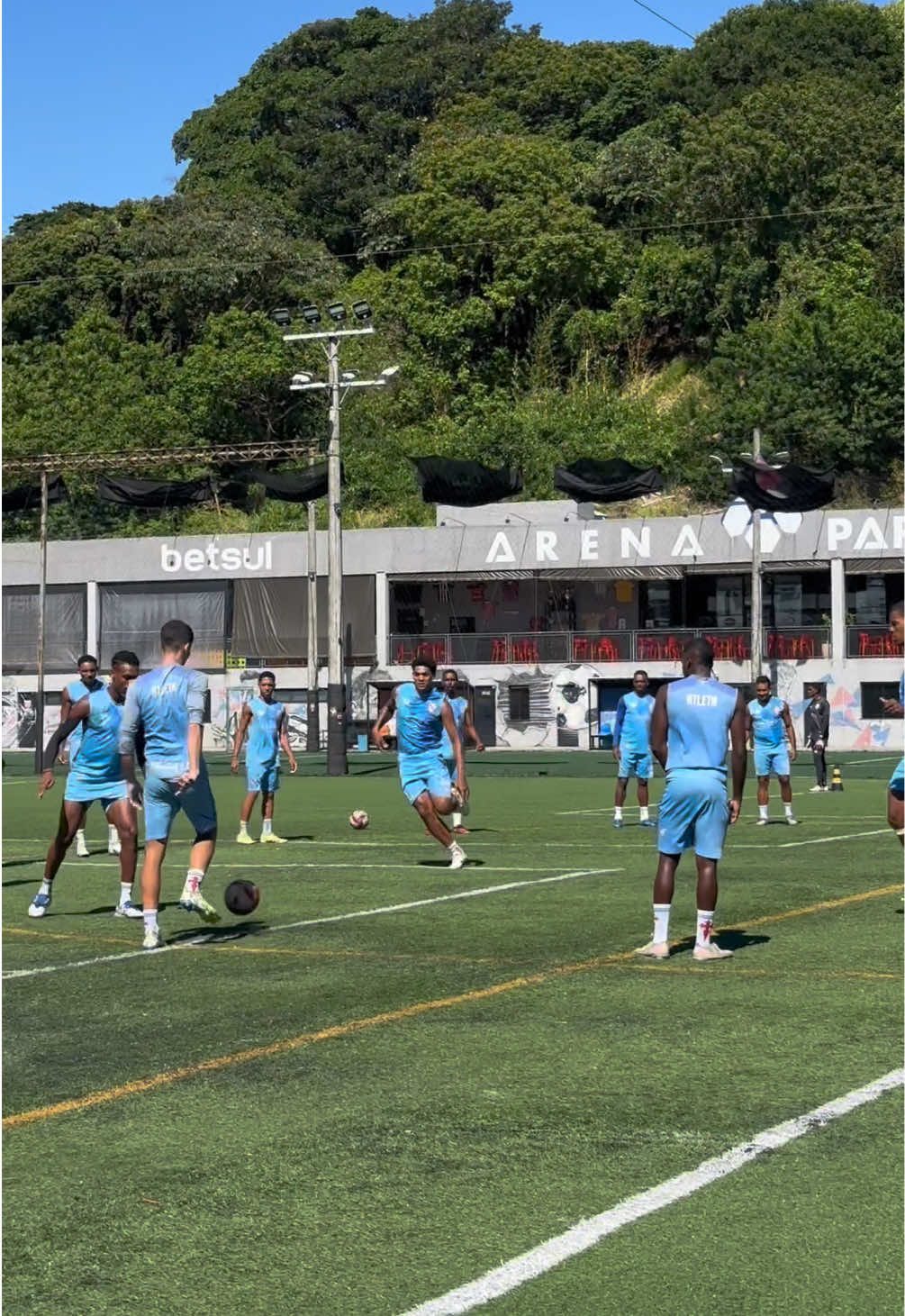 @Galícia Esporte Clube