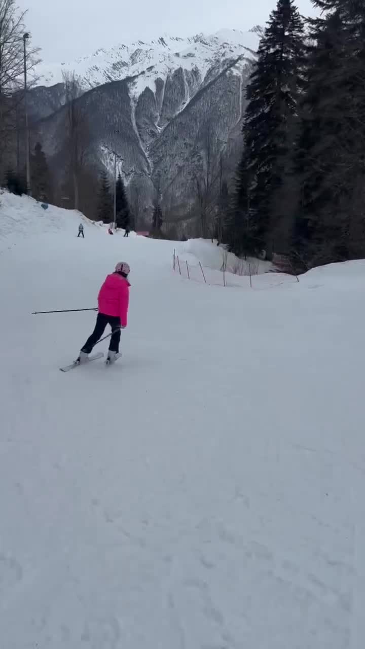 @)))