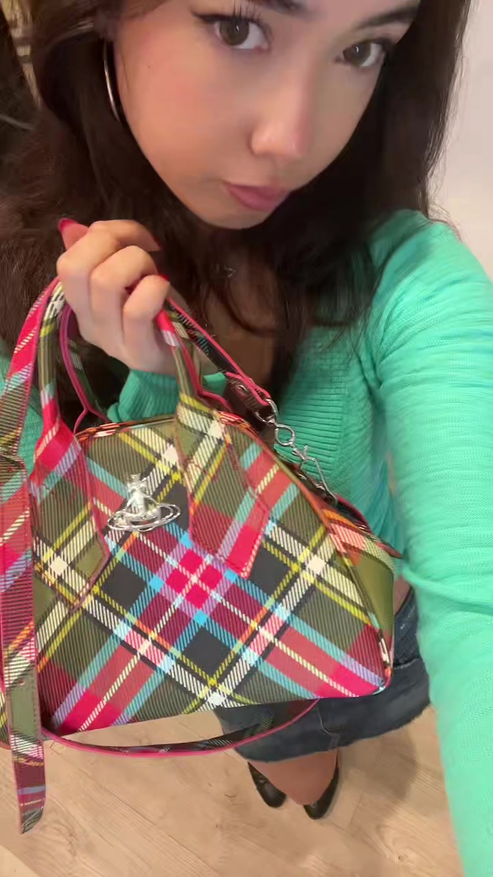 @🧛&zwj;♀️
