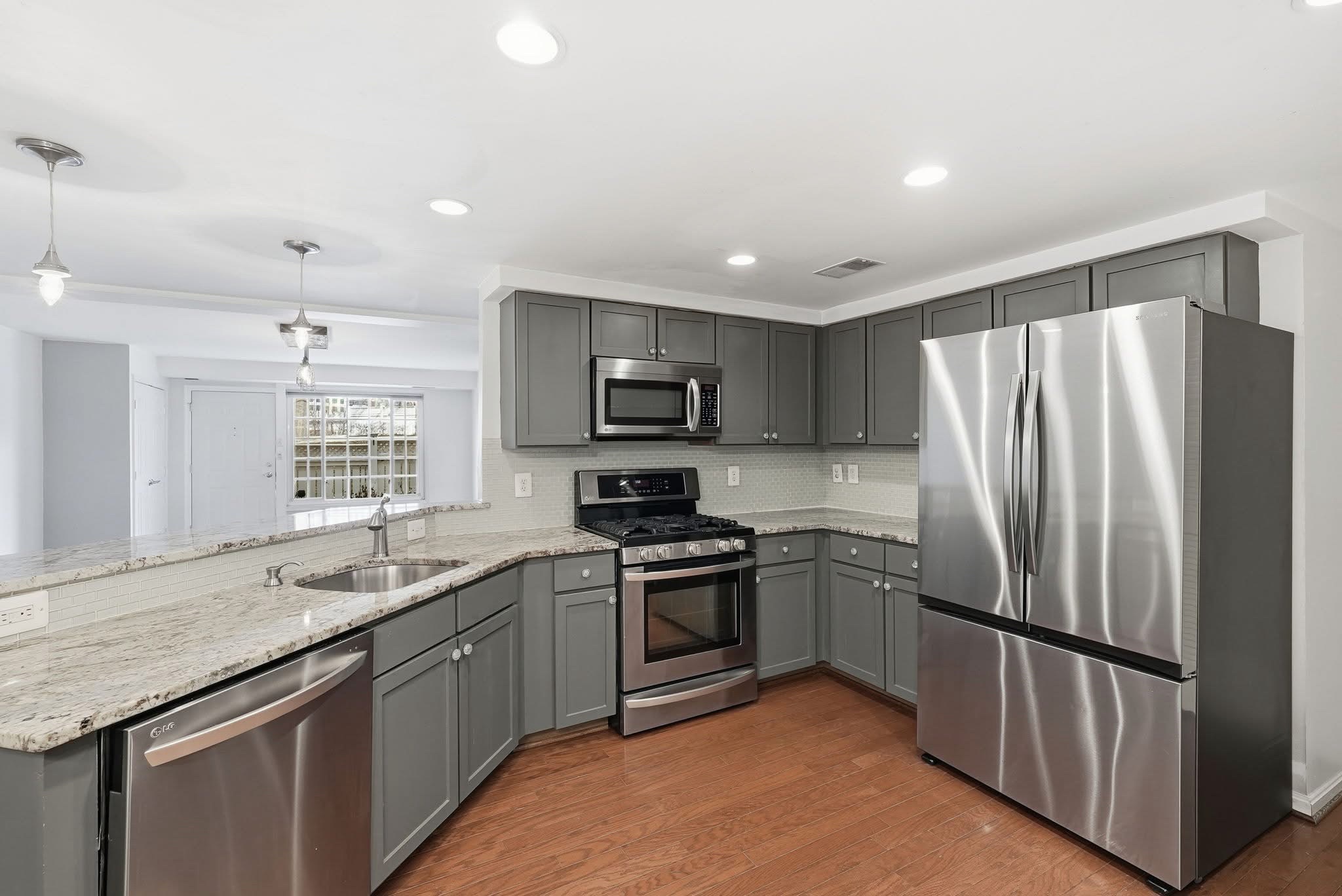 @Alexandra Iamandi, REALTOR&reg;