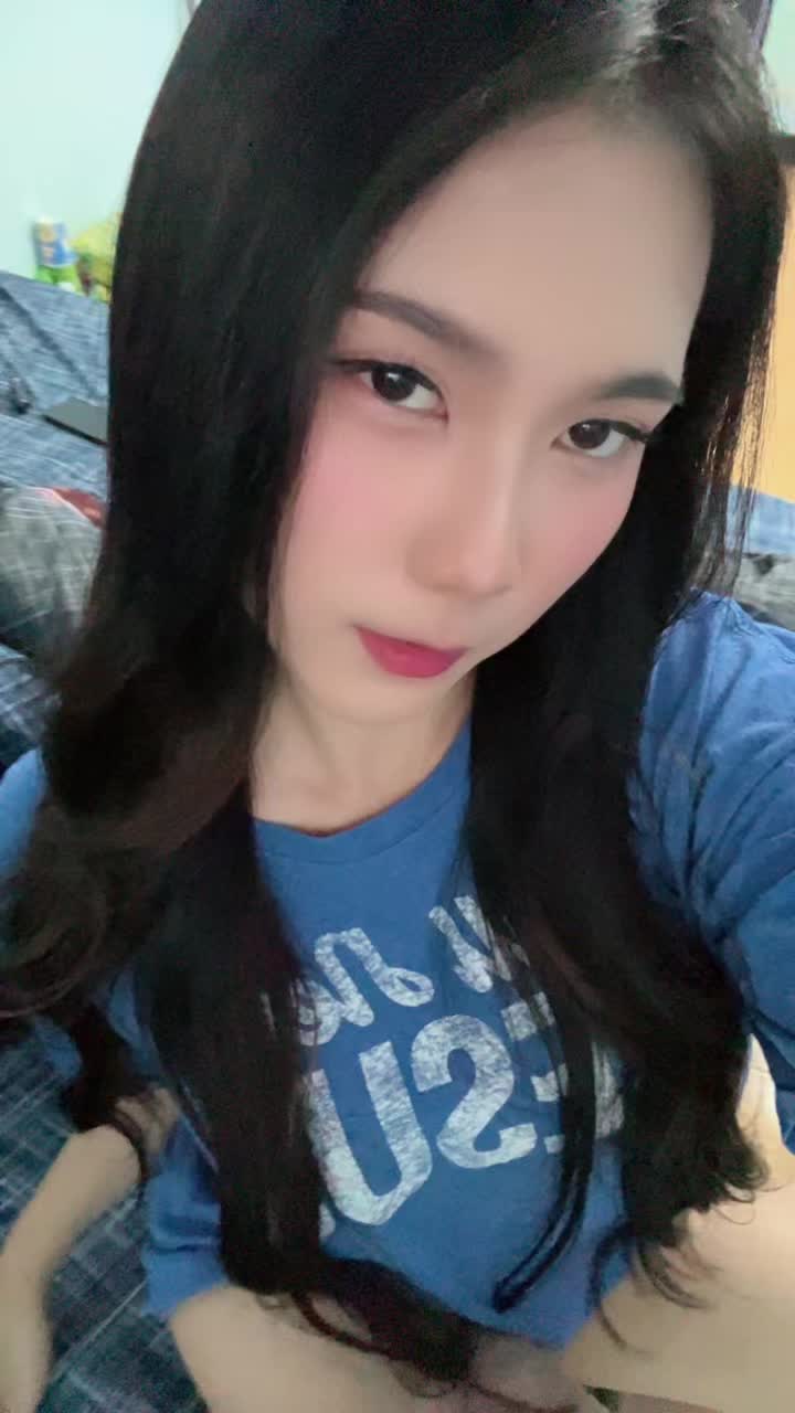 @ลูกไม้สีดำ🦋