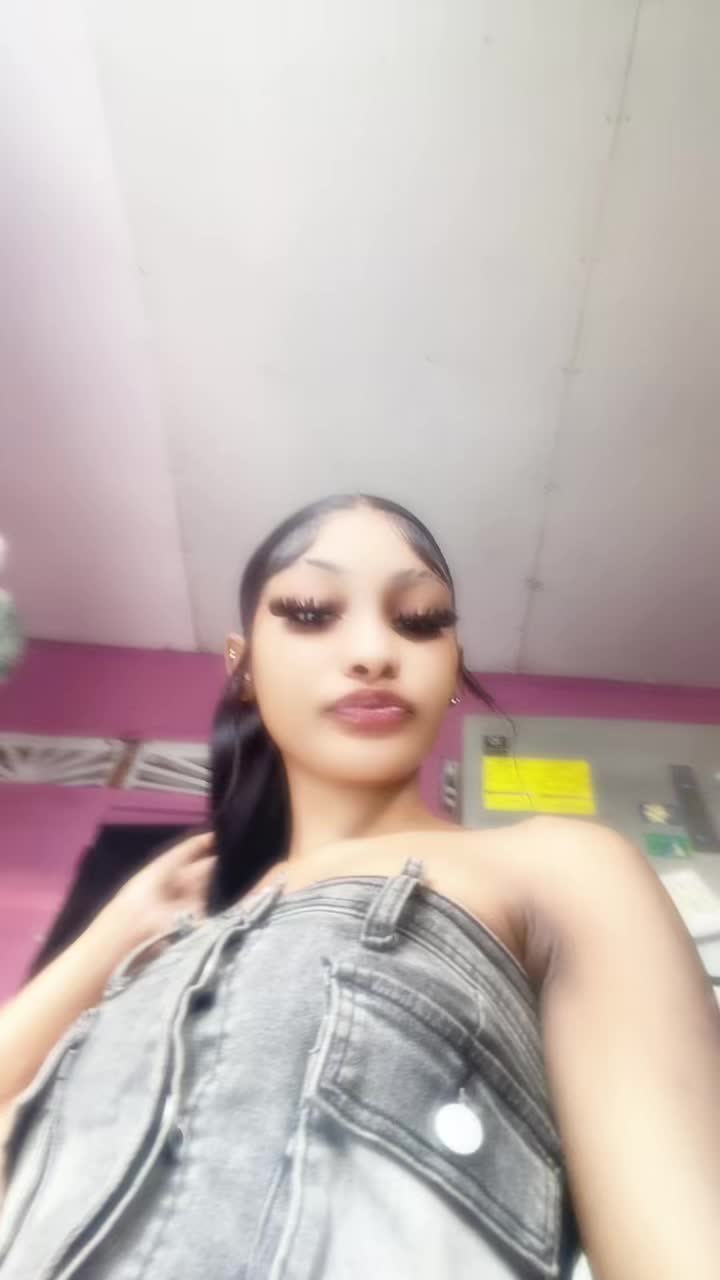 @Pretty_R🕷️