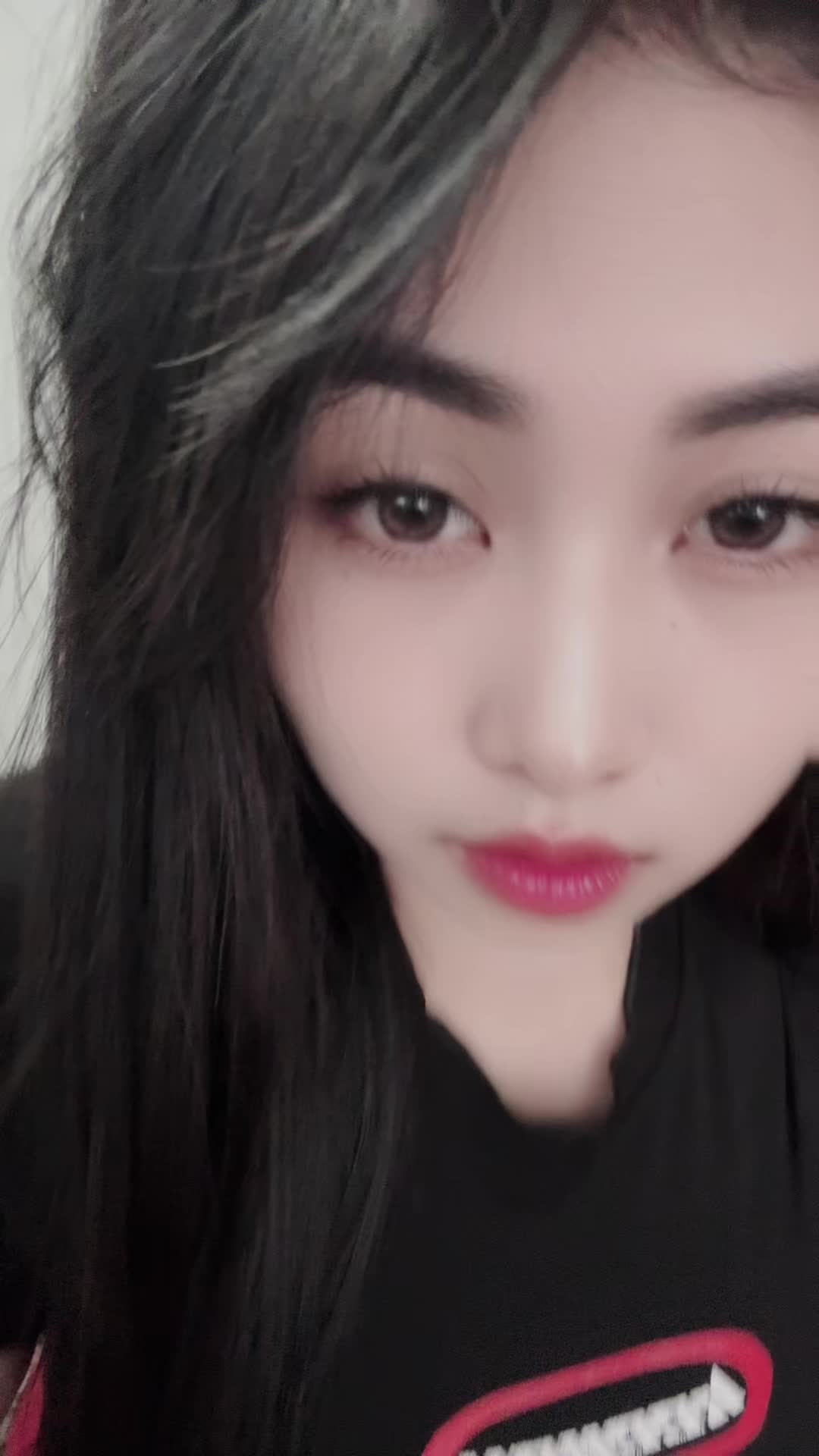 @🖤