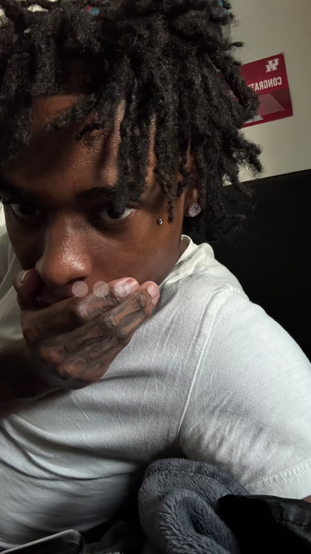 @yes