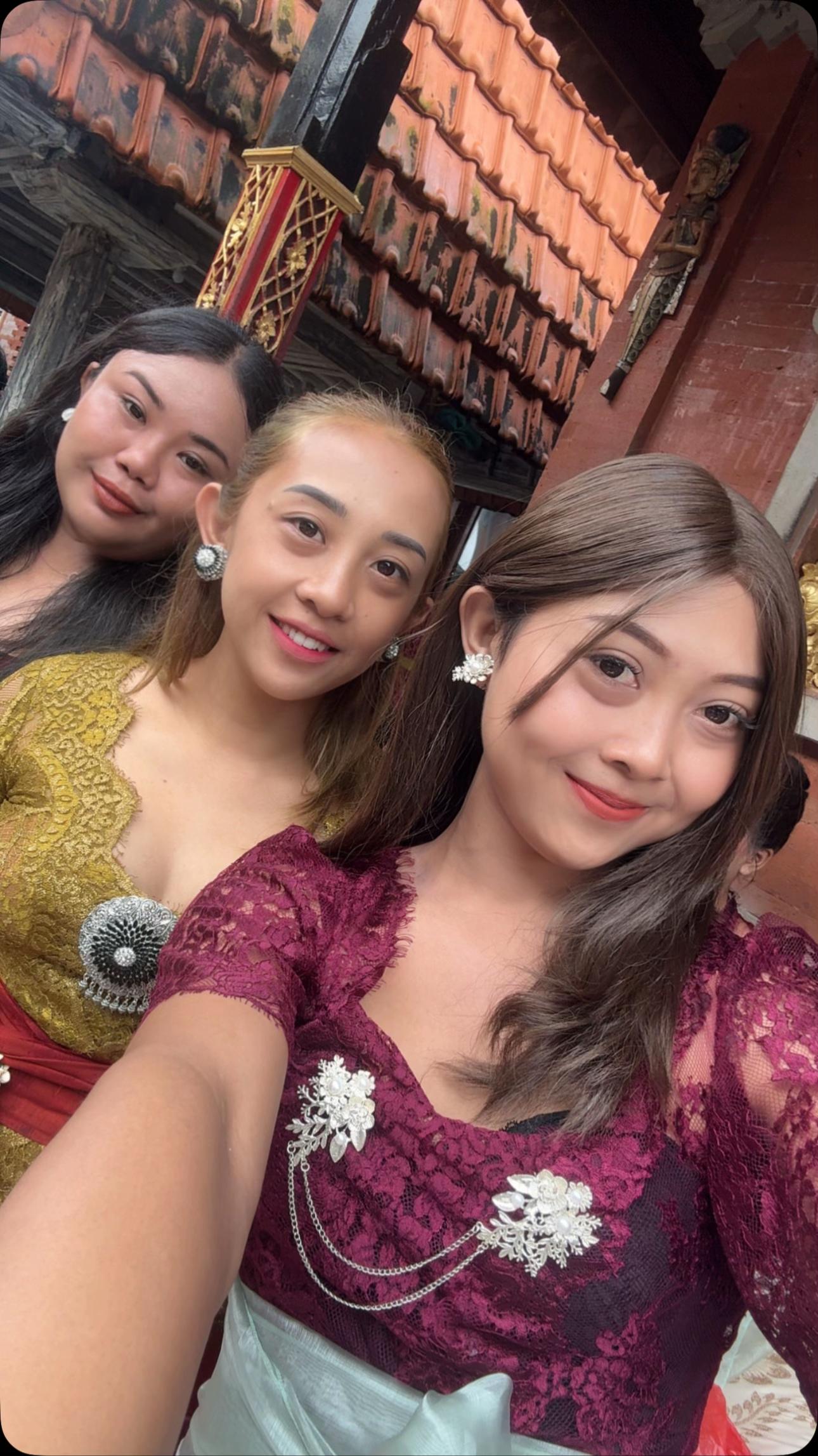 @Ayukencana