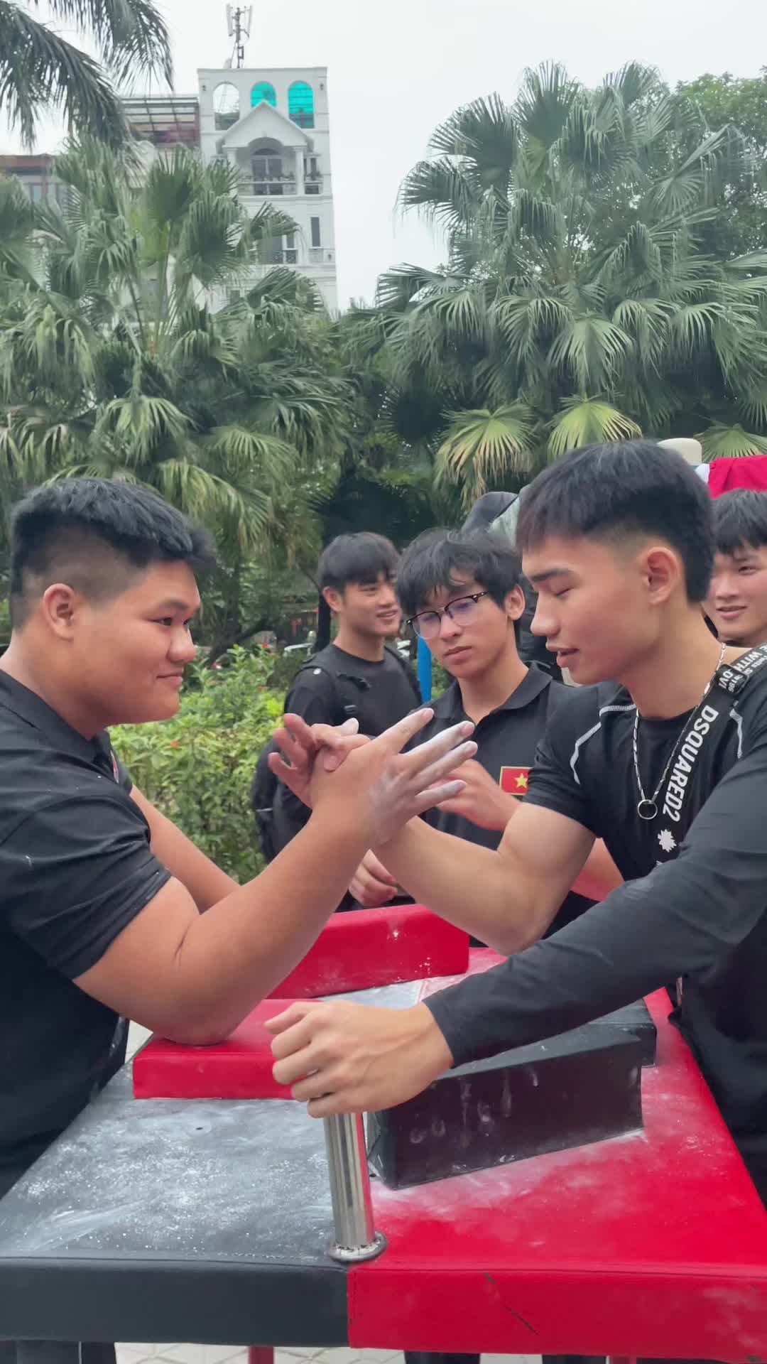 @Hiếu 2k7