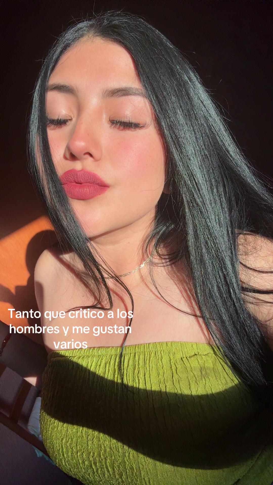 @👩🏻