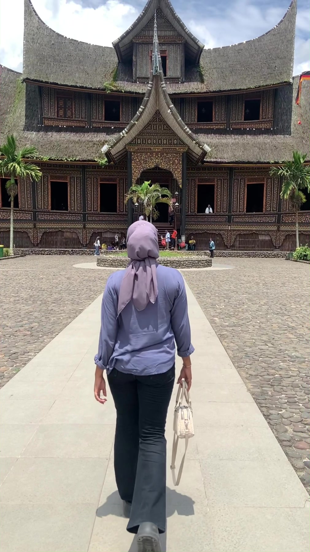 @Uni_devi🦋🌹🌹