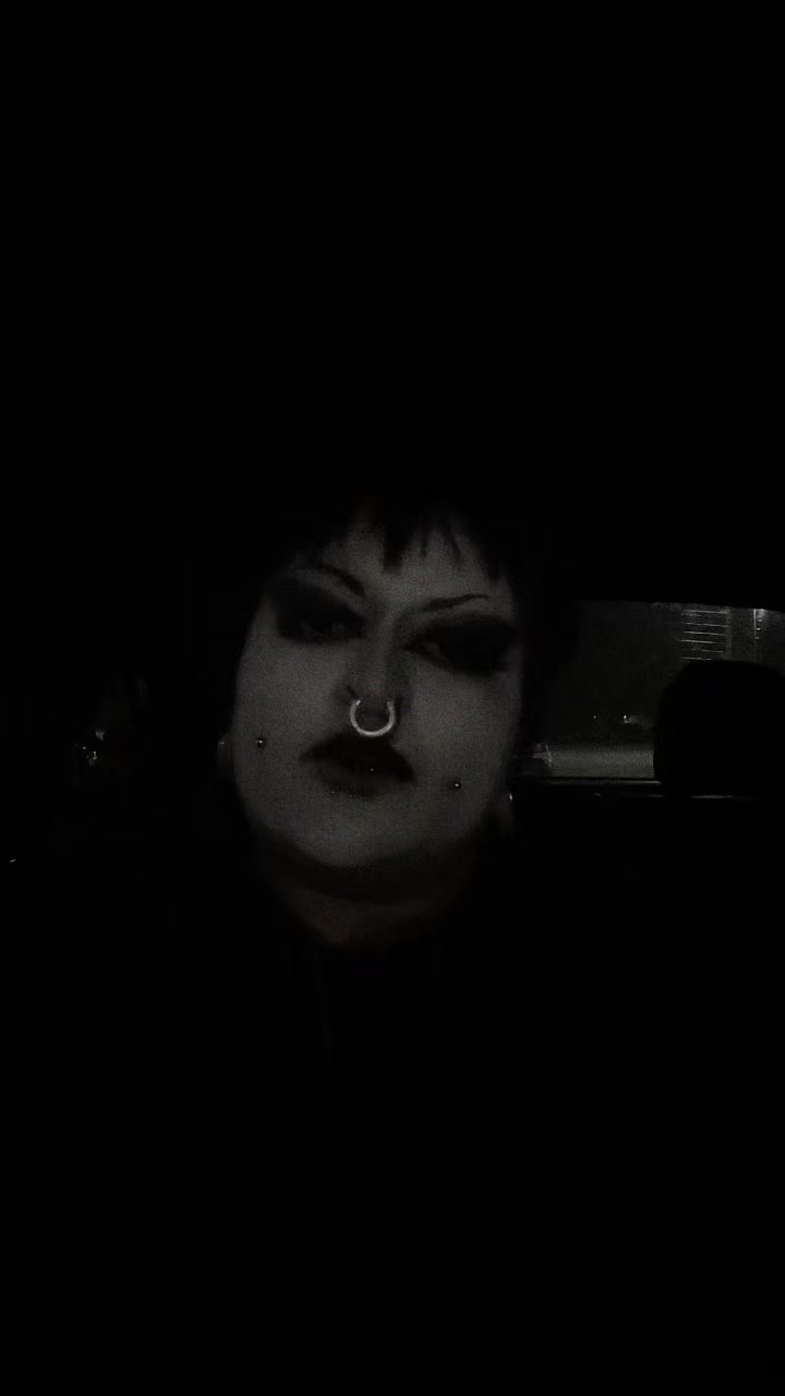 @𖤐&real;𝔬𝔷𝔷𖤐