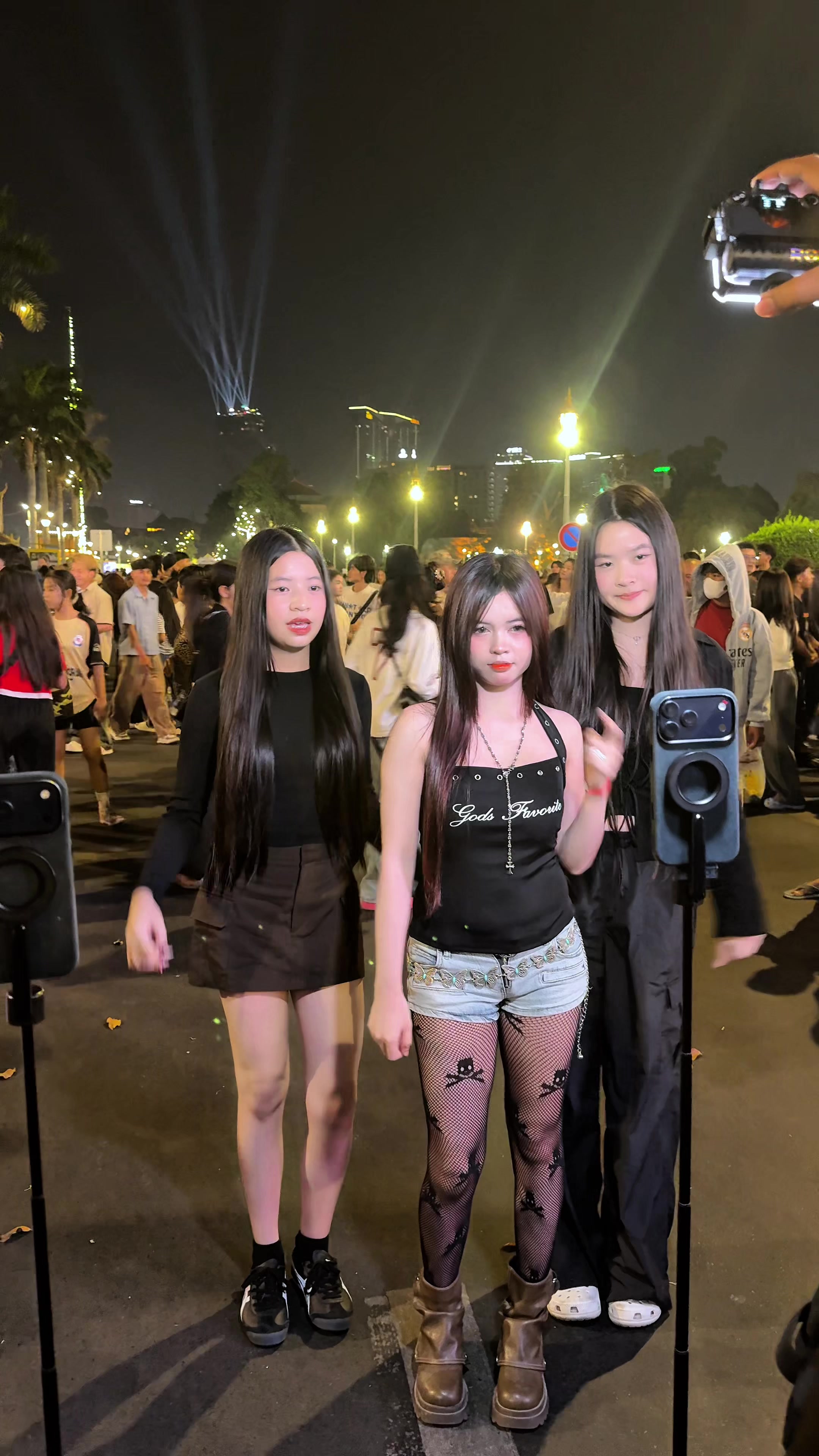 @Em&ensp;Ma&mdash;អេមម៉ា🇰🇭