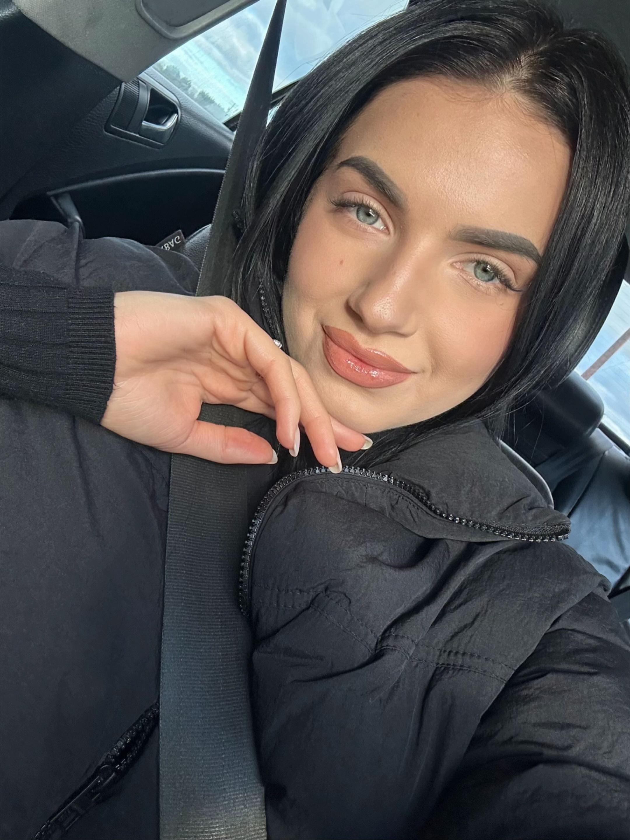 @Renata🖤