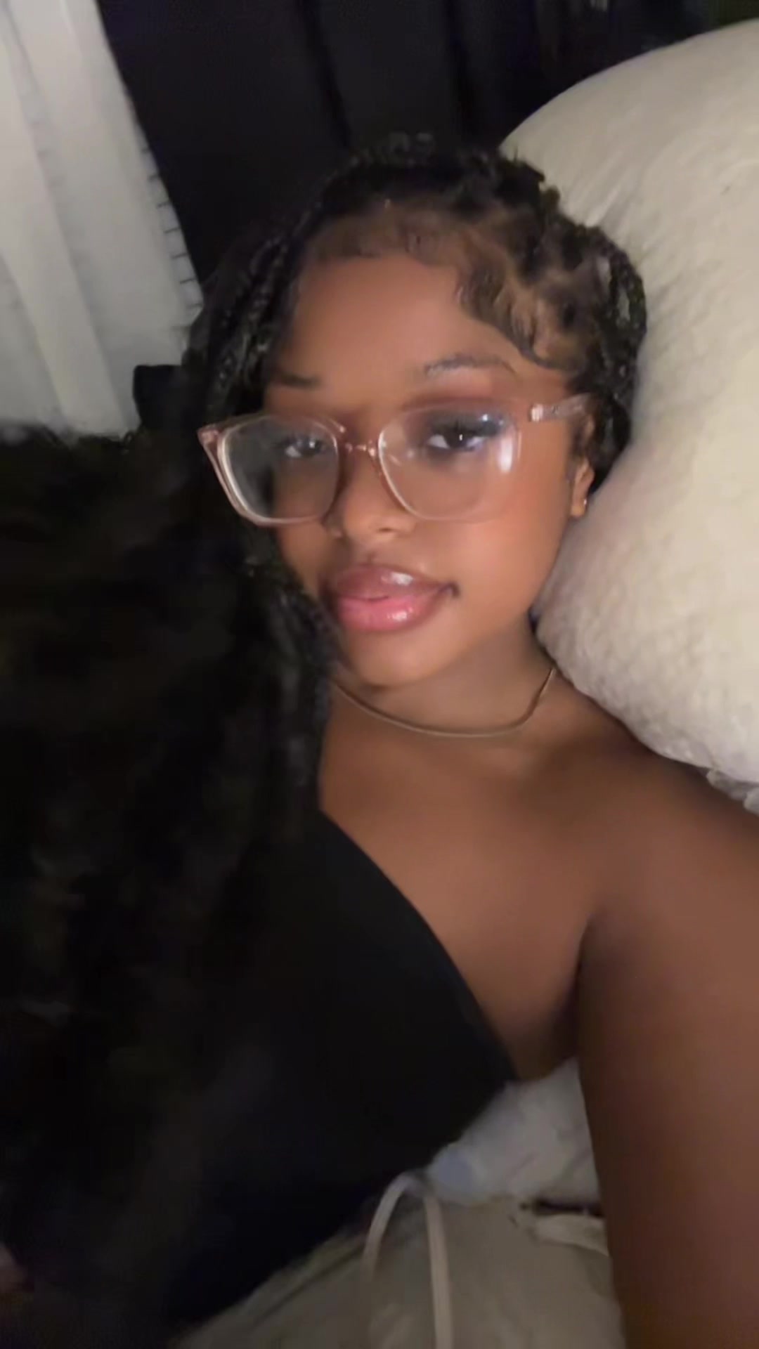 @tyraa.