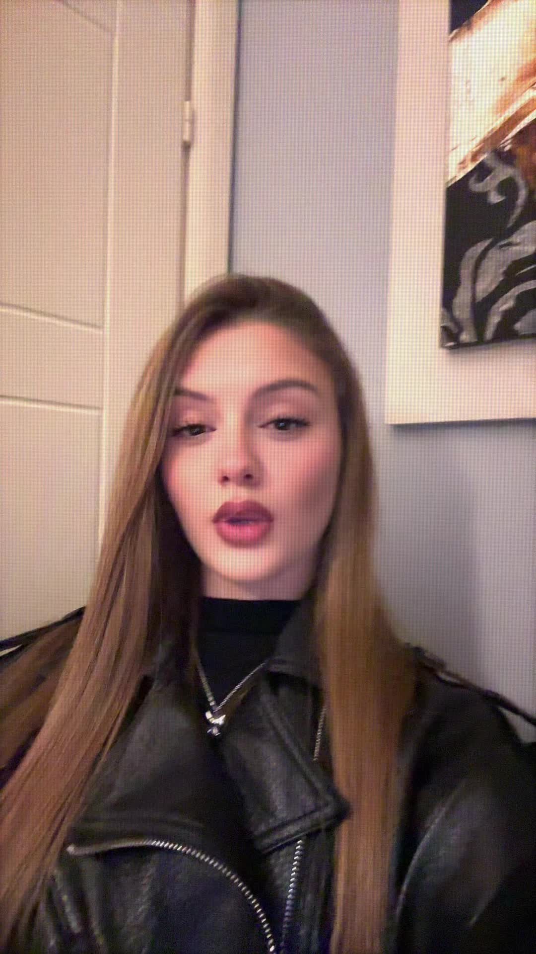 @_EM_