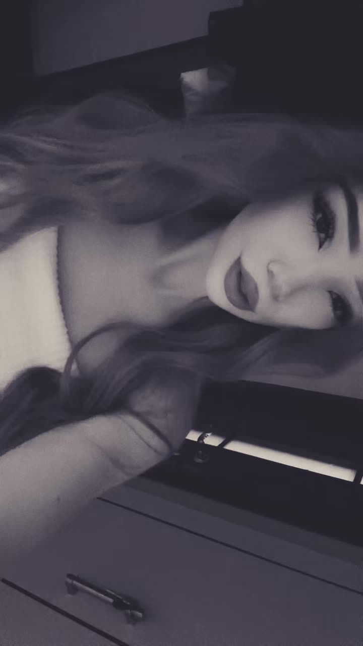 @🫂