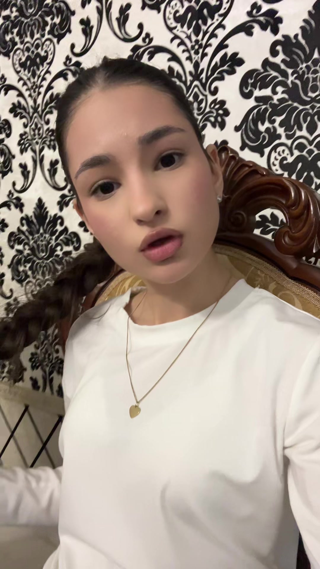 @khhh