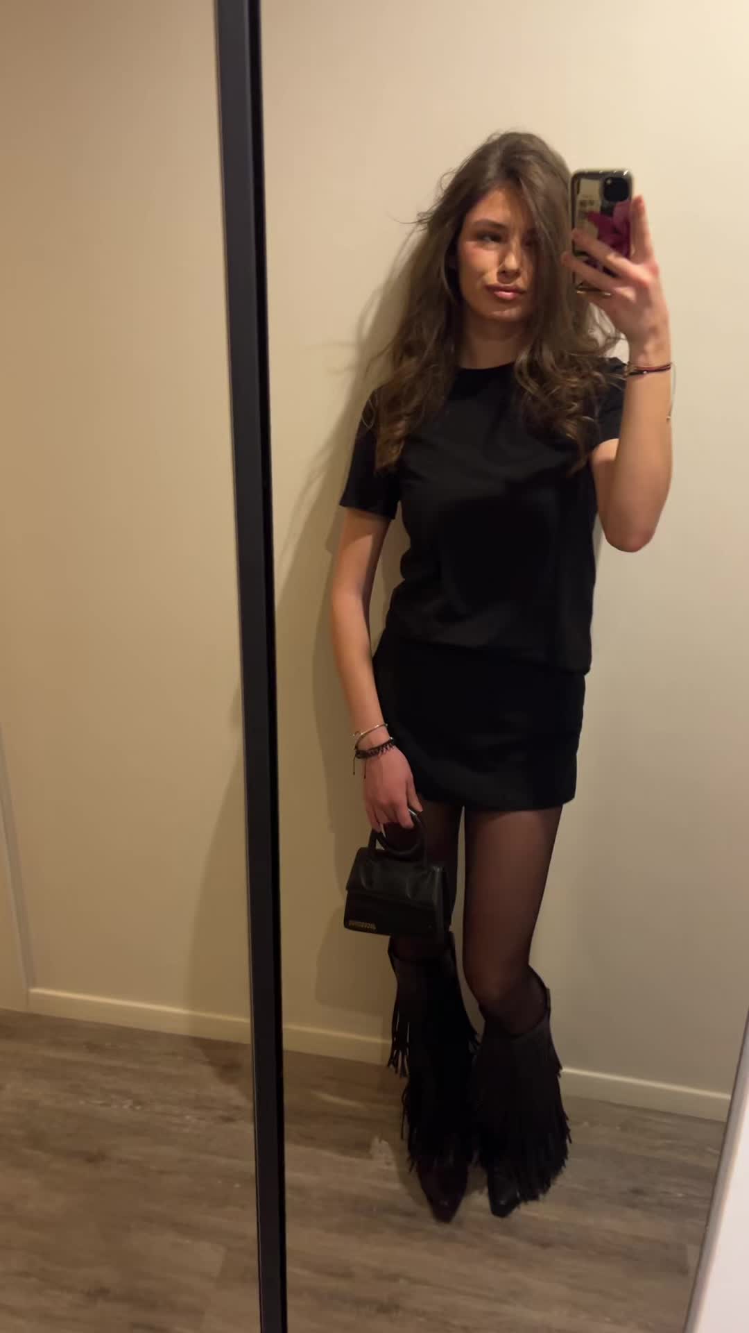 @Ela
