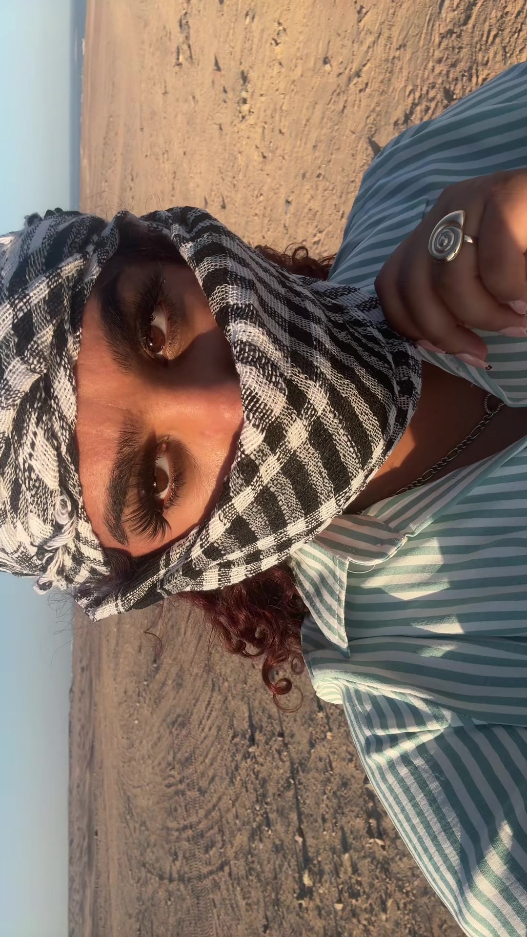 @Maalaxh