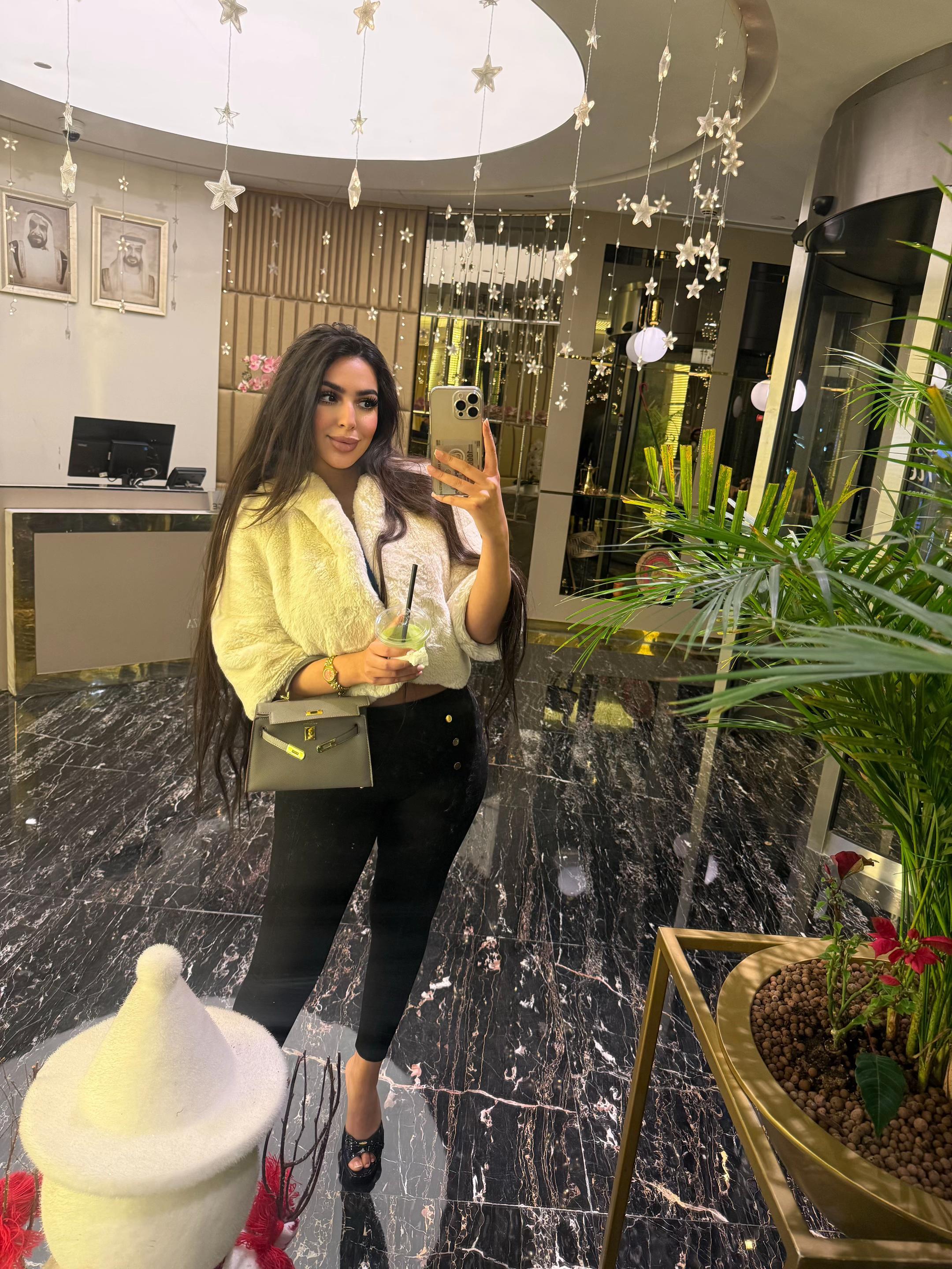 @زِينة المَغربِية 🦌🤍