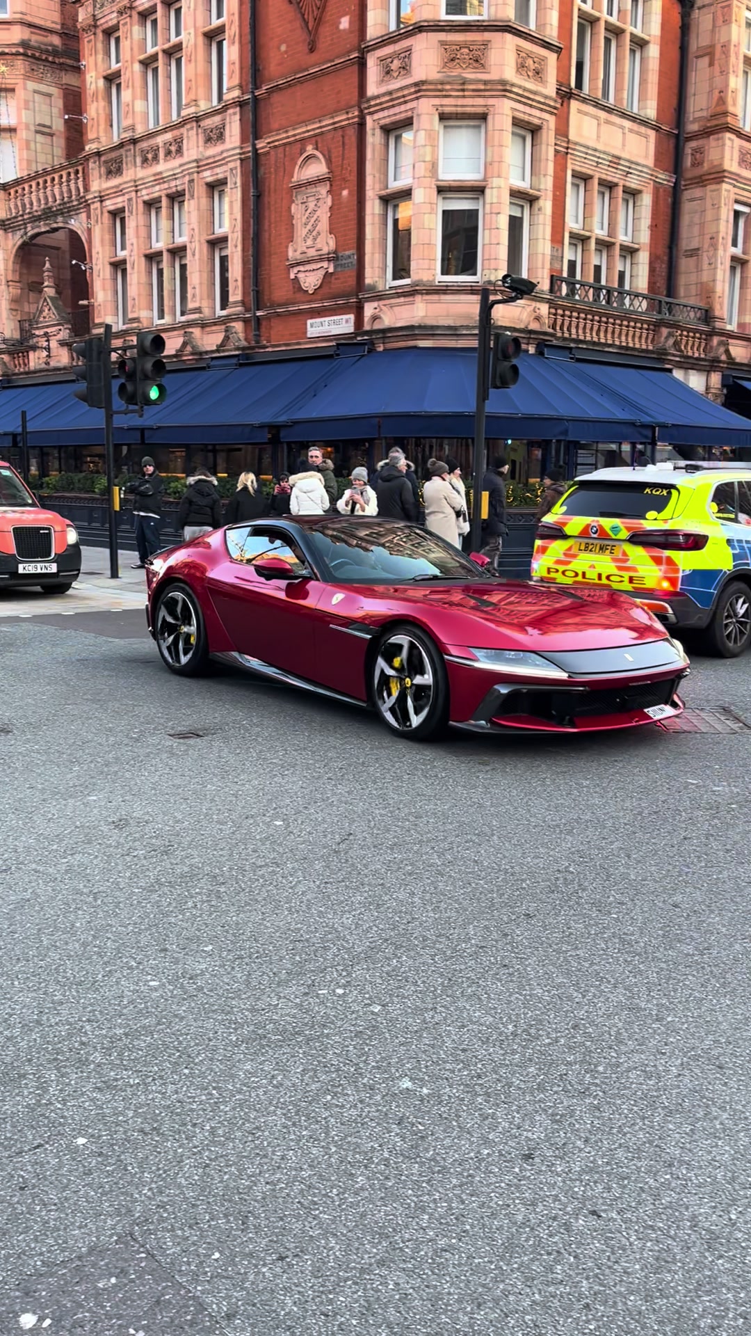 @Hypercars of London