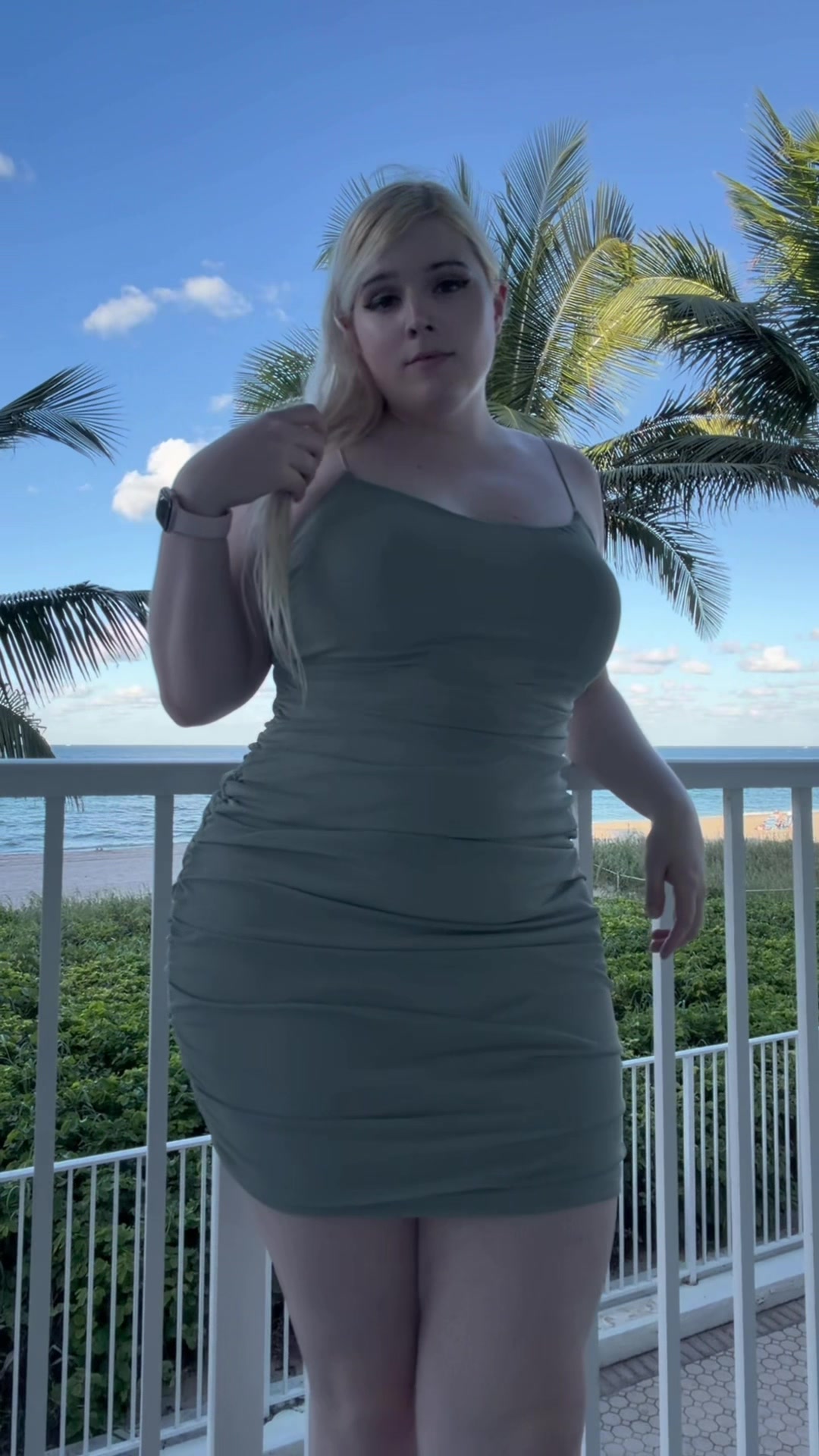 Amanda Rae (@realamandarae) - Urlebird