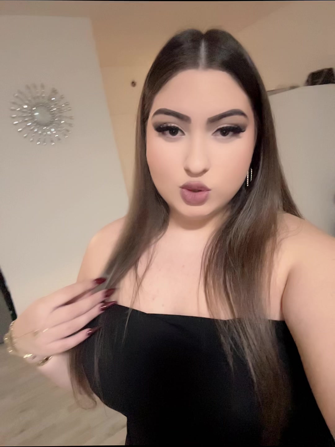 @𝐂 𝐄 𝐑 𝐄 𝐍