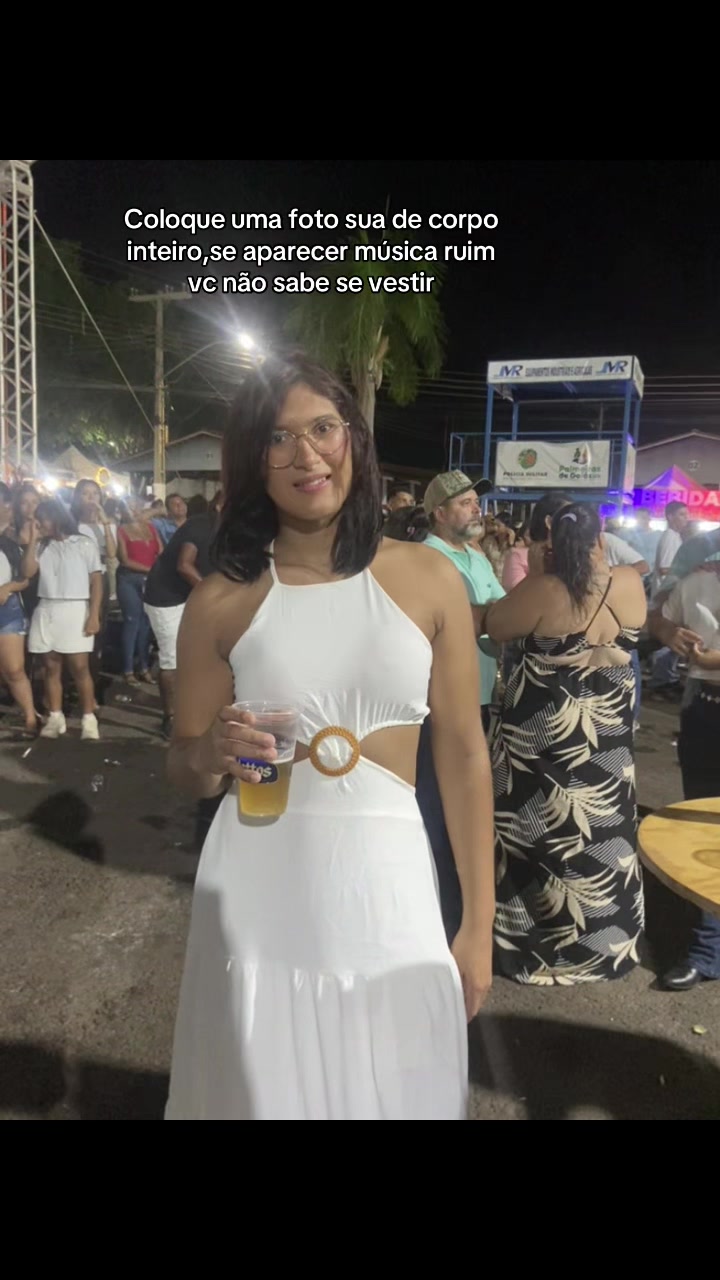 @_carla.gabrielly_