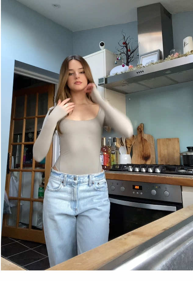 @ellieeelouspam