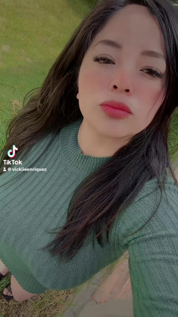 @Vickiie Enriquez