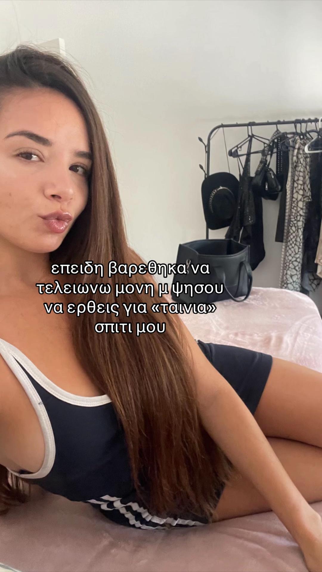 @_xristina_