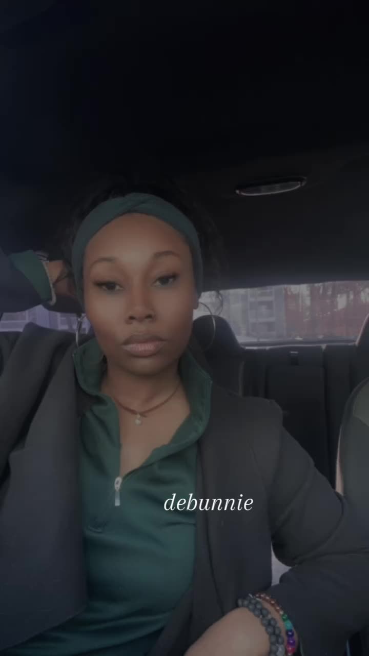 @DeeBunnie