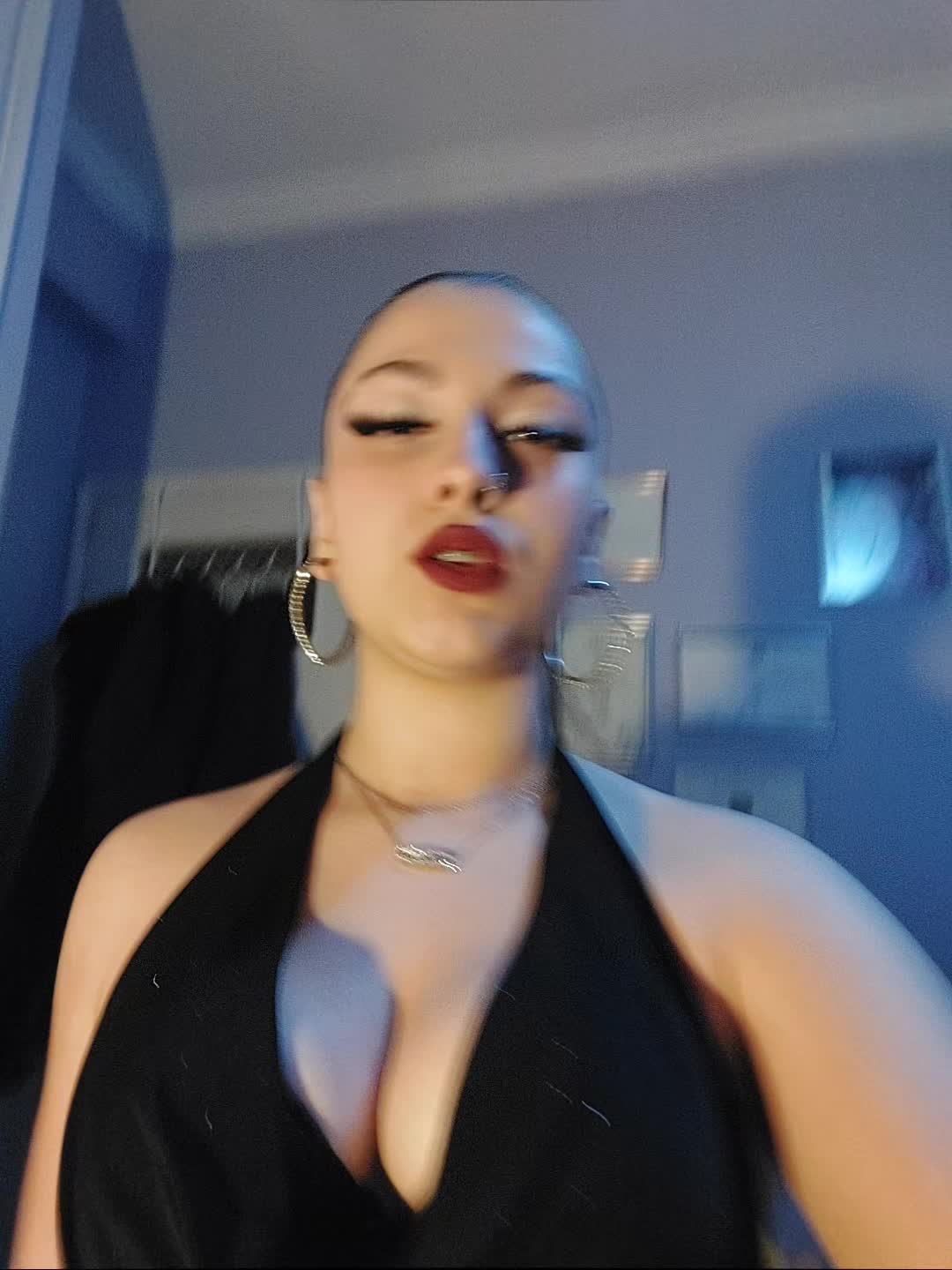 @𝓥𝓪𝓼
