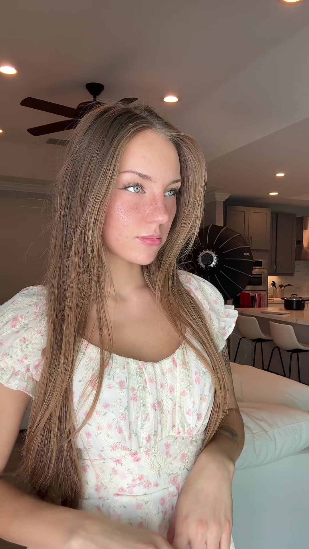 Anya Lacey (@its.anya.lacey) - Urlebird