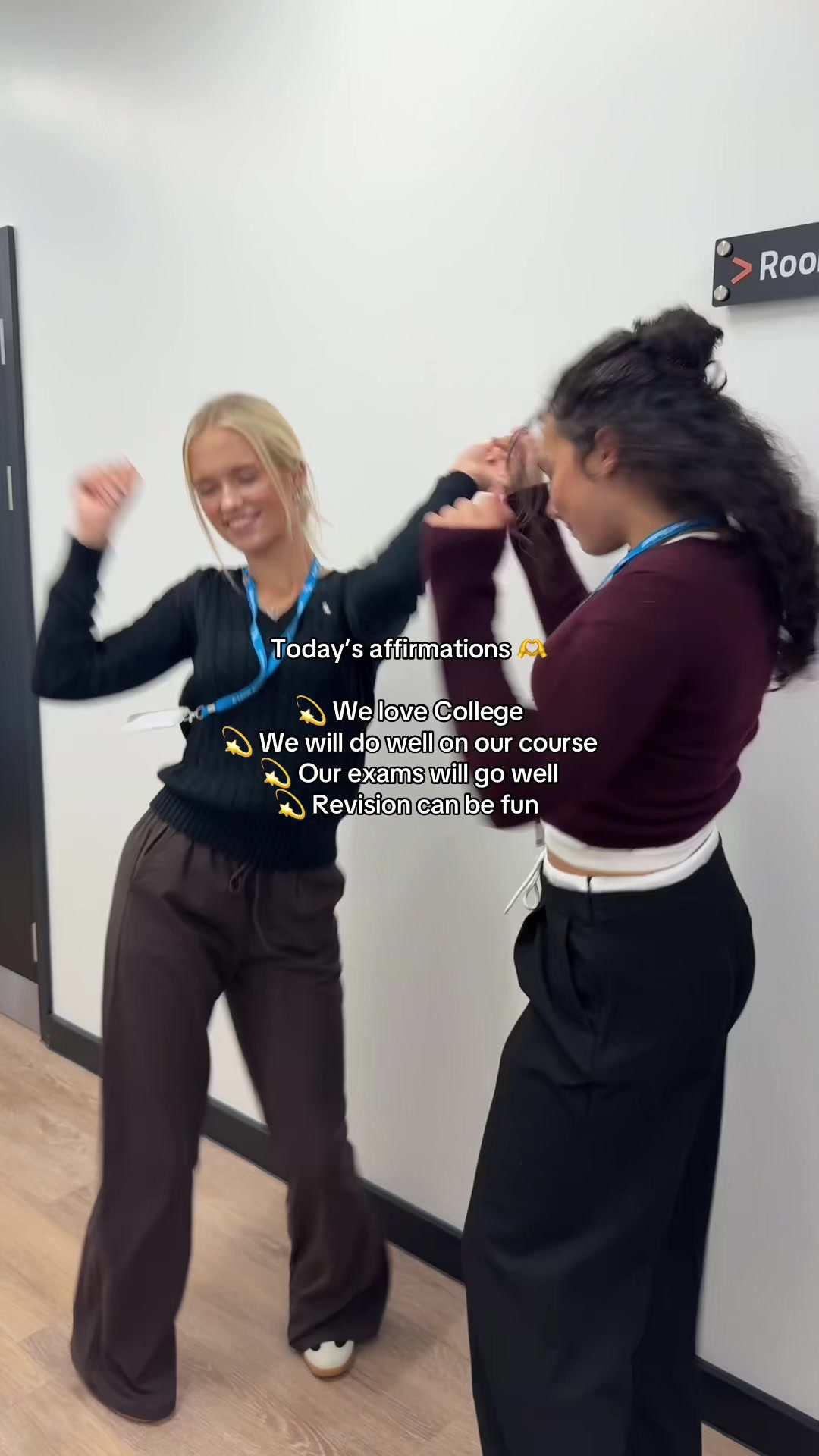 @Mkcollege