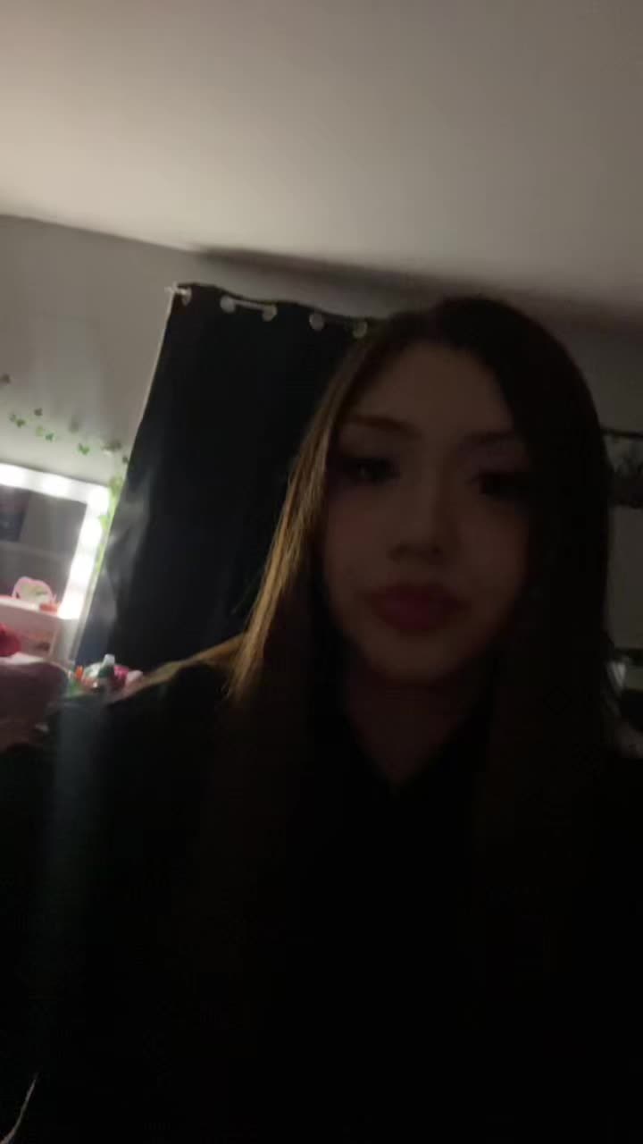 @Lesliee