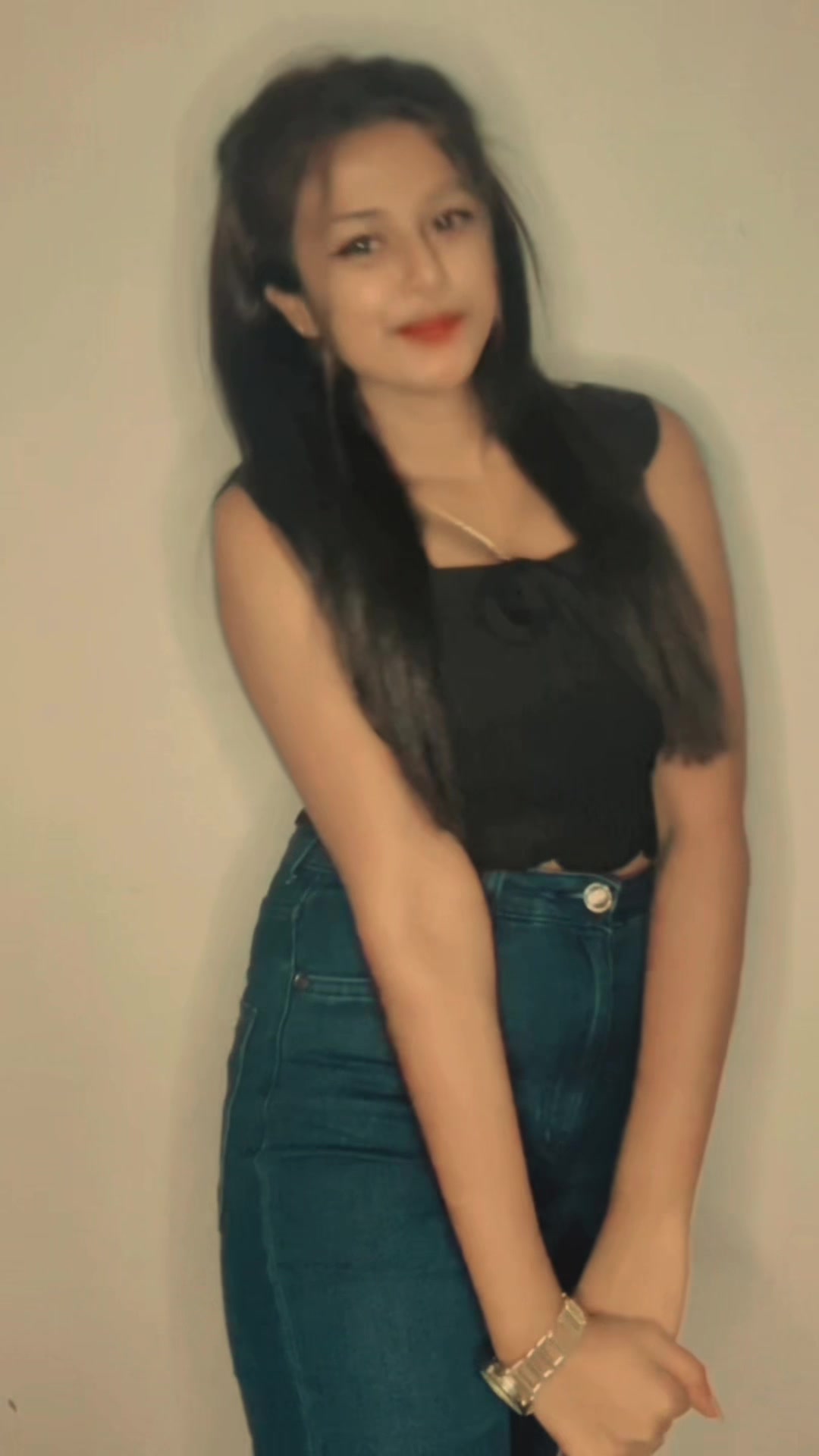@𝐀𝐒𝐇𝐈 🤍💫
