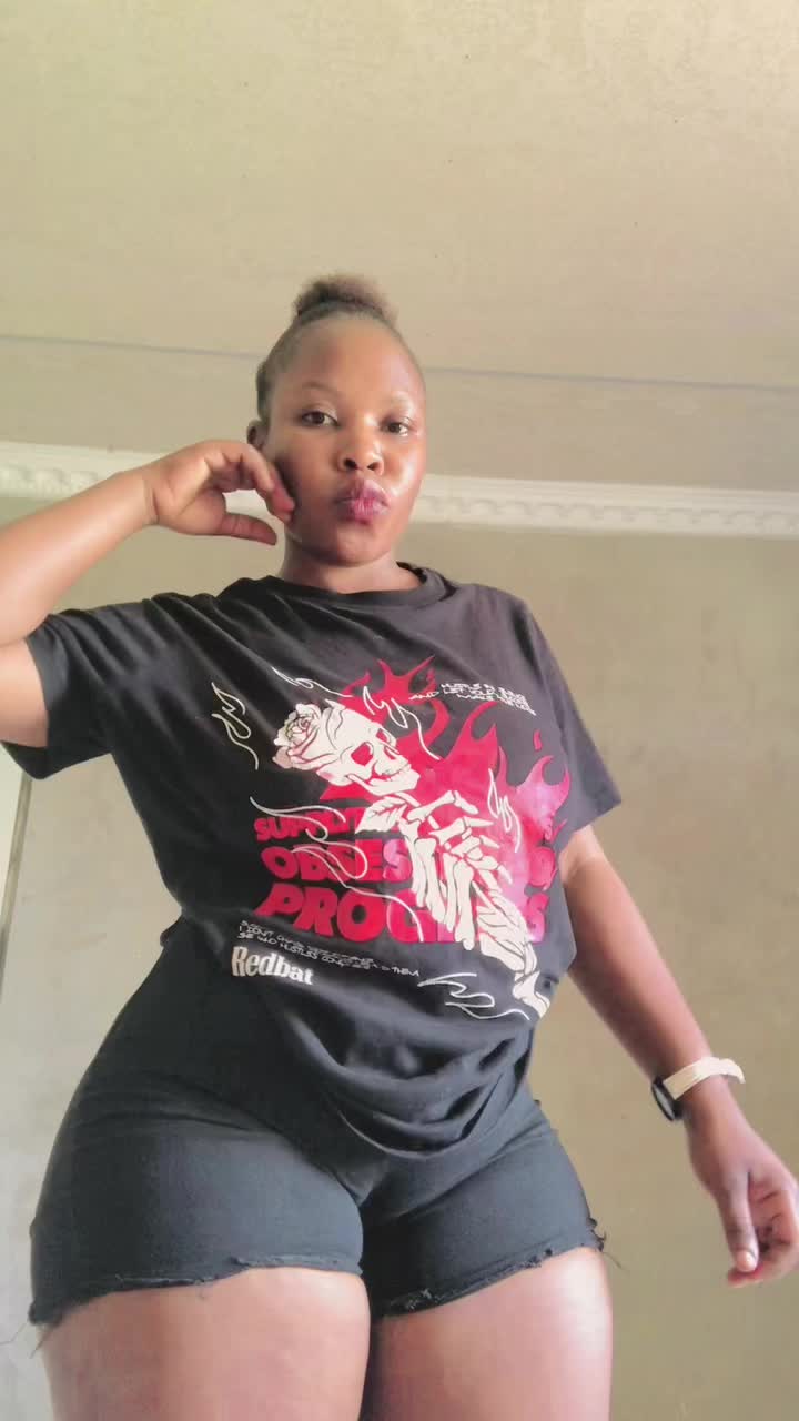 @Nikiwe.