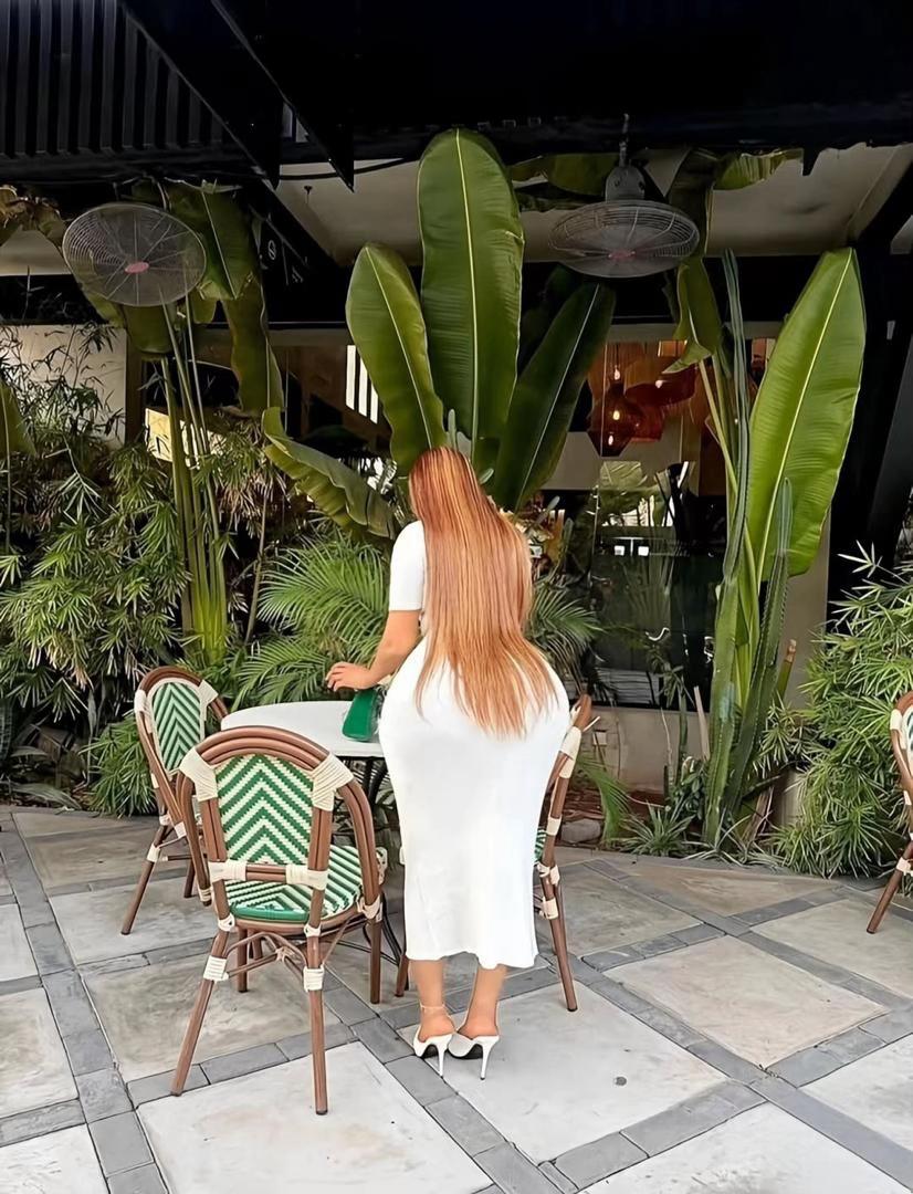 @Moureen🦋🌹