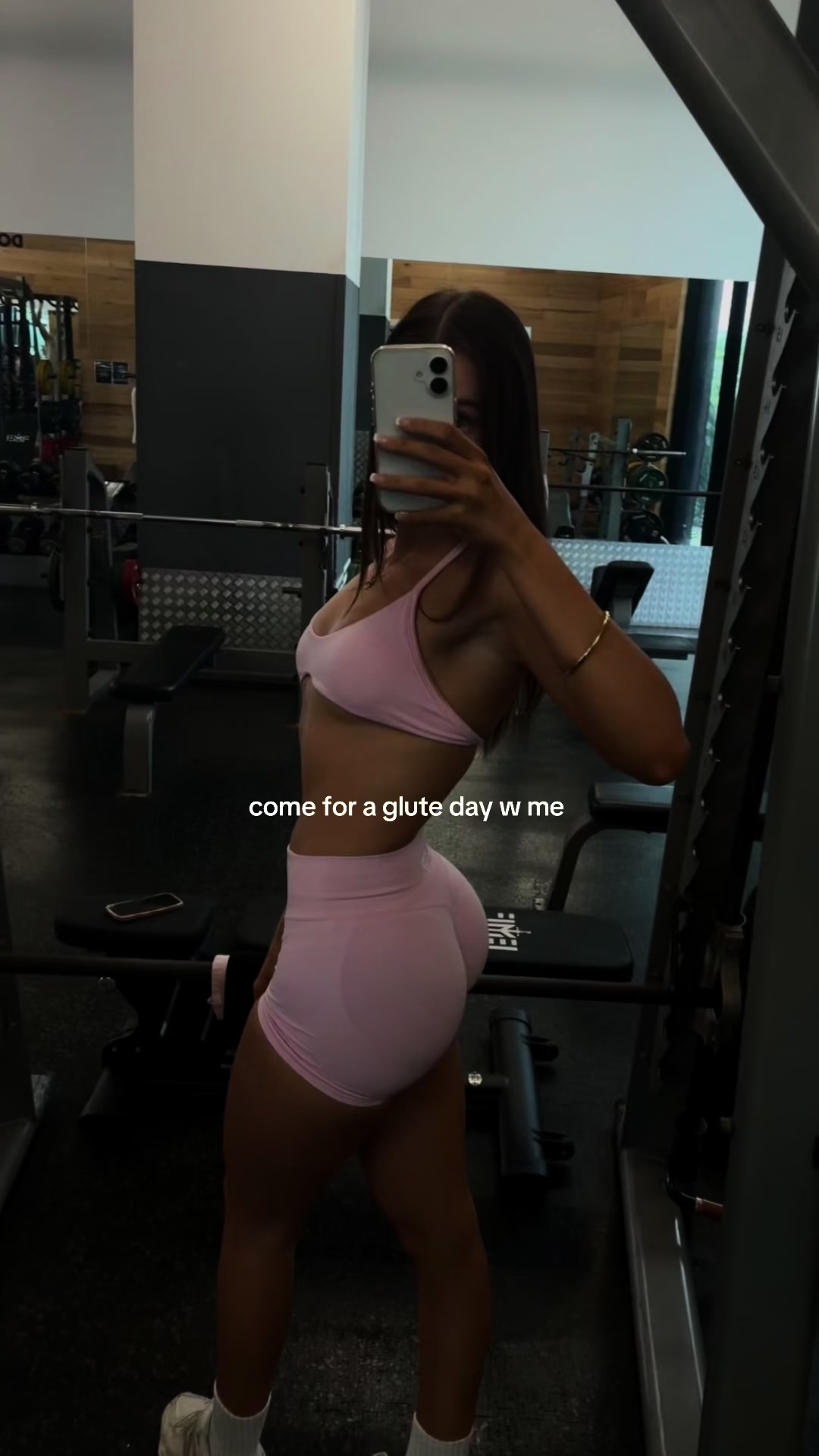@AVA LILLI