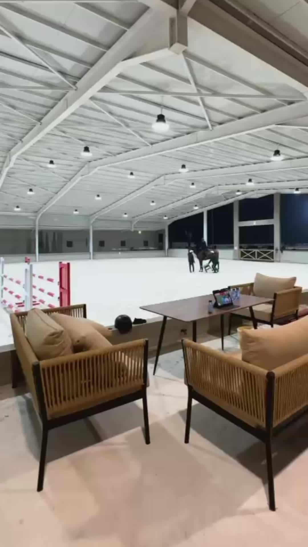 @ريشة صقر