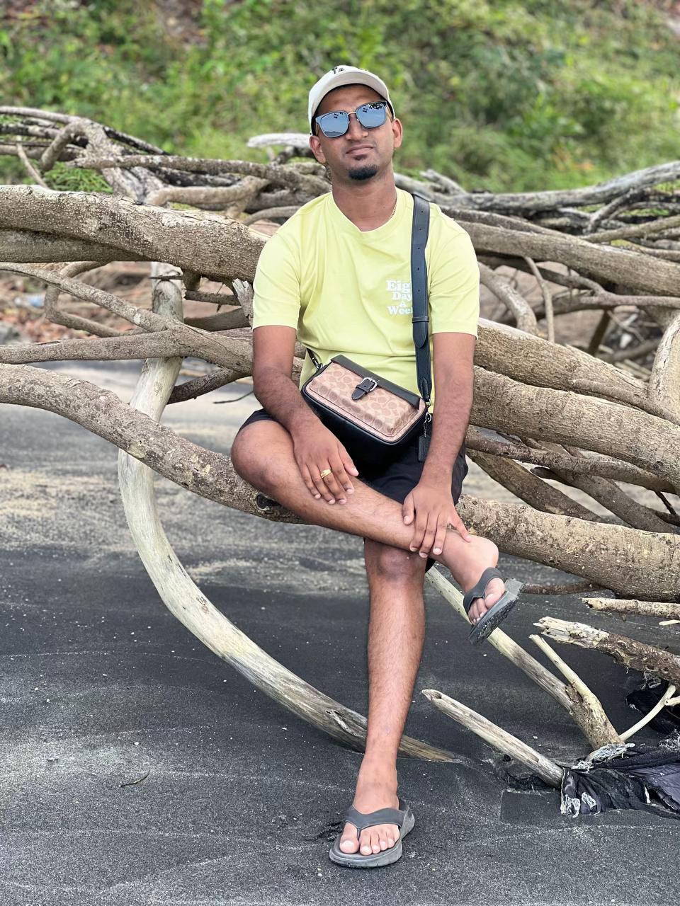 @Harijr77
