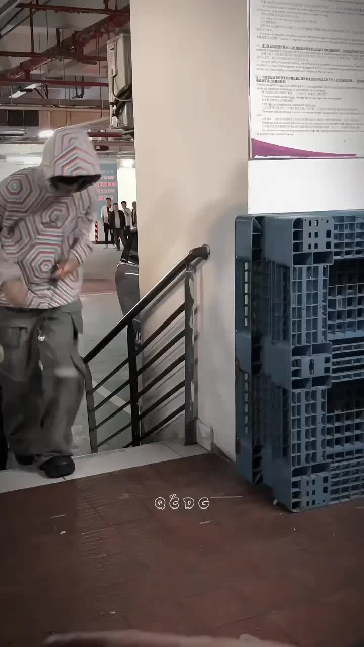 @𝙯𝙝𝙬