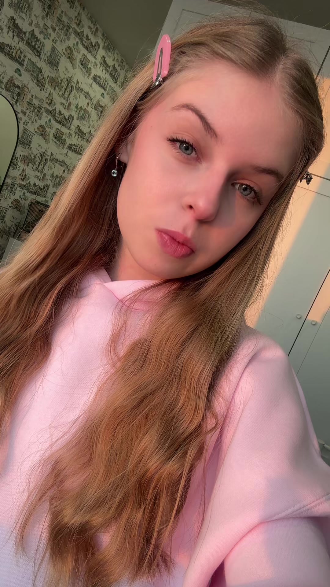 @манька
